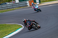 Advanced 2 Group Black Bikes